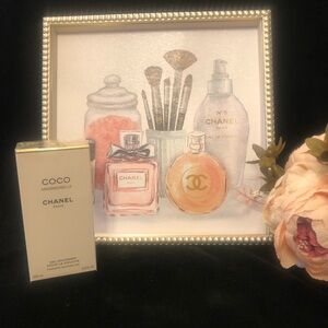 CHANEL Coco Mademoiselle Shower Gel with Chanel Wall Art
